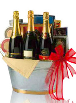 BUCKET OF BUBBLY CHAMPAGNE GIFT BASKET                                                                                          