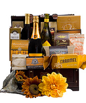 A TRAVELING FEAST WINE GIFT BASKET