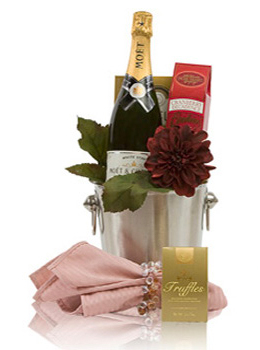 A WALK DOWN THE AISLE CHAMPAGNE GIFT BASKET