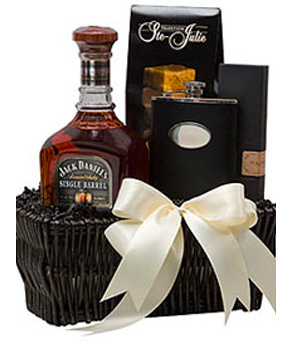TRAVEL IN STYLE GIFT BASKET        